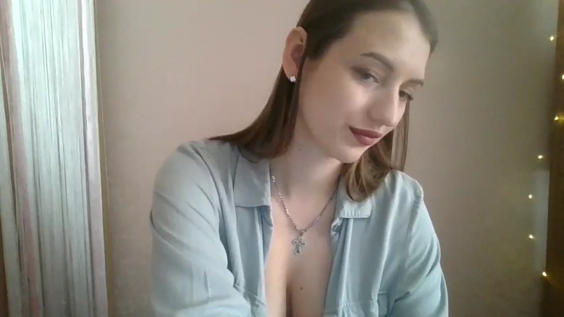 Gallery image thumbnail from SarahMills's myfreecams stream on, 08/08/2025, 10:47 image 7 of 20