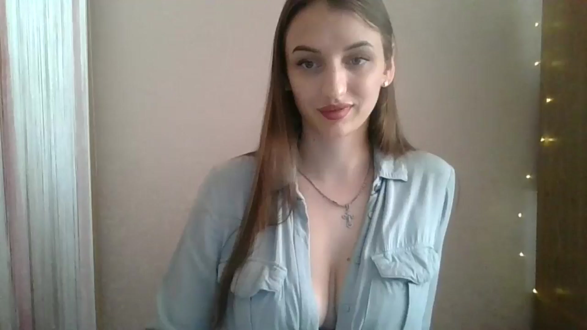 Gallery image thumbnail from SarahMills's myfreecams stream on, 08/08/2025, 11:56 image 8 of 20