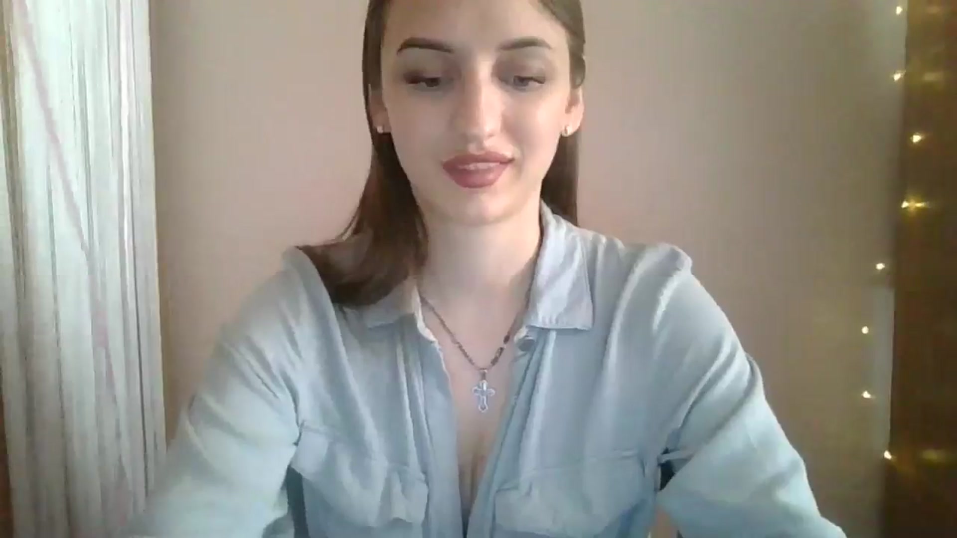Gallery image thumbnail from SarahMills's myfreecams stream on, 08/08/2025, 13:13 image 4 of 20