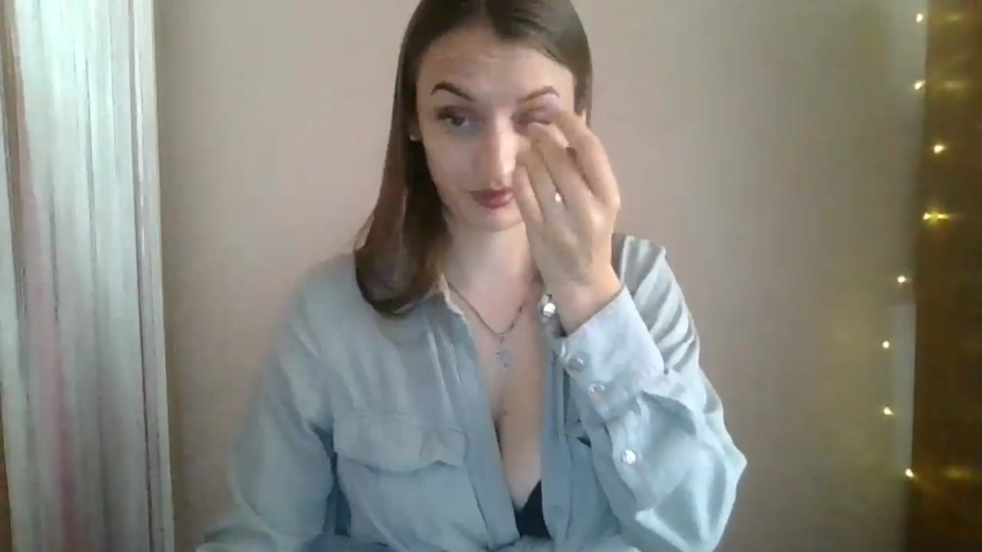Gallery image thumbnail from SarahMills's myfreecams stream on, 08/08/2025, 13:13 image 12 of 20