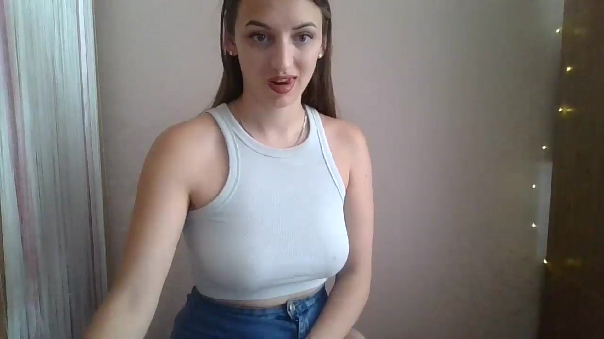 Gallery image thumbnail from SarahMills's myfreecams stream on, 08/09/2025, 10:01 image 6 of 20