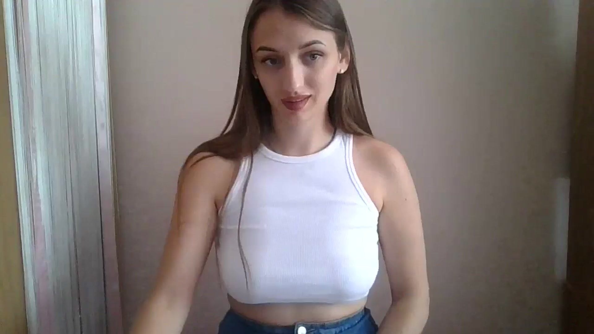 Gallery image thumbnail from SarahMills's myfreecams stream on, 08/10/2025, 12:13 image 17 of 20
