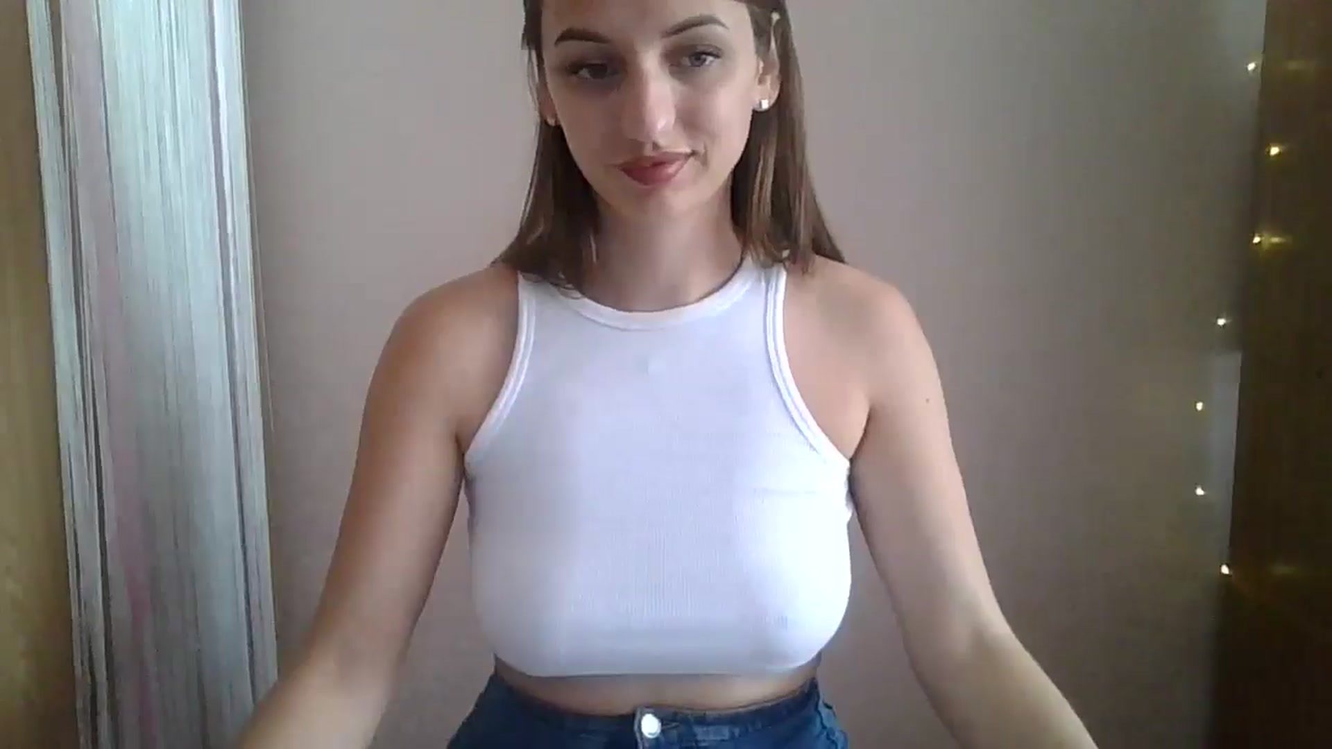Gallery image thumbnail from SarahMills's myfreecams stream on, 08/11/2025, 11:56 image 9 of 20