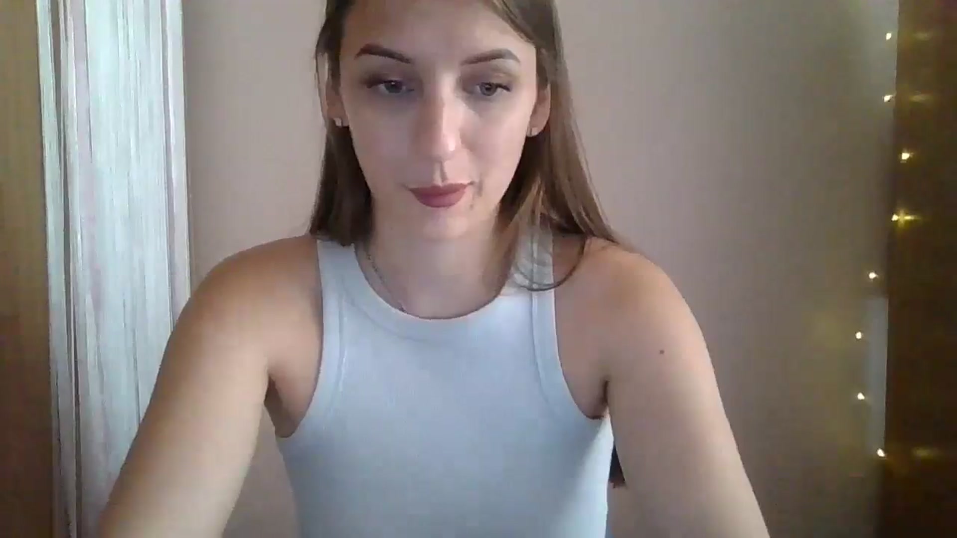 Gallery image thumbnail from SarahMills's myfreecams stream on, 08/11/2025, 13:21 image 16 of 20