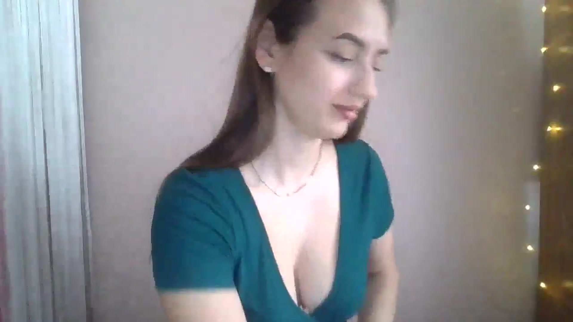Gallery image thumbnail from SarahMills's myfreecams stream on, 08/14/2025, 09:19 image 9 of 20