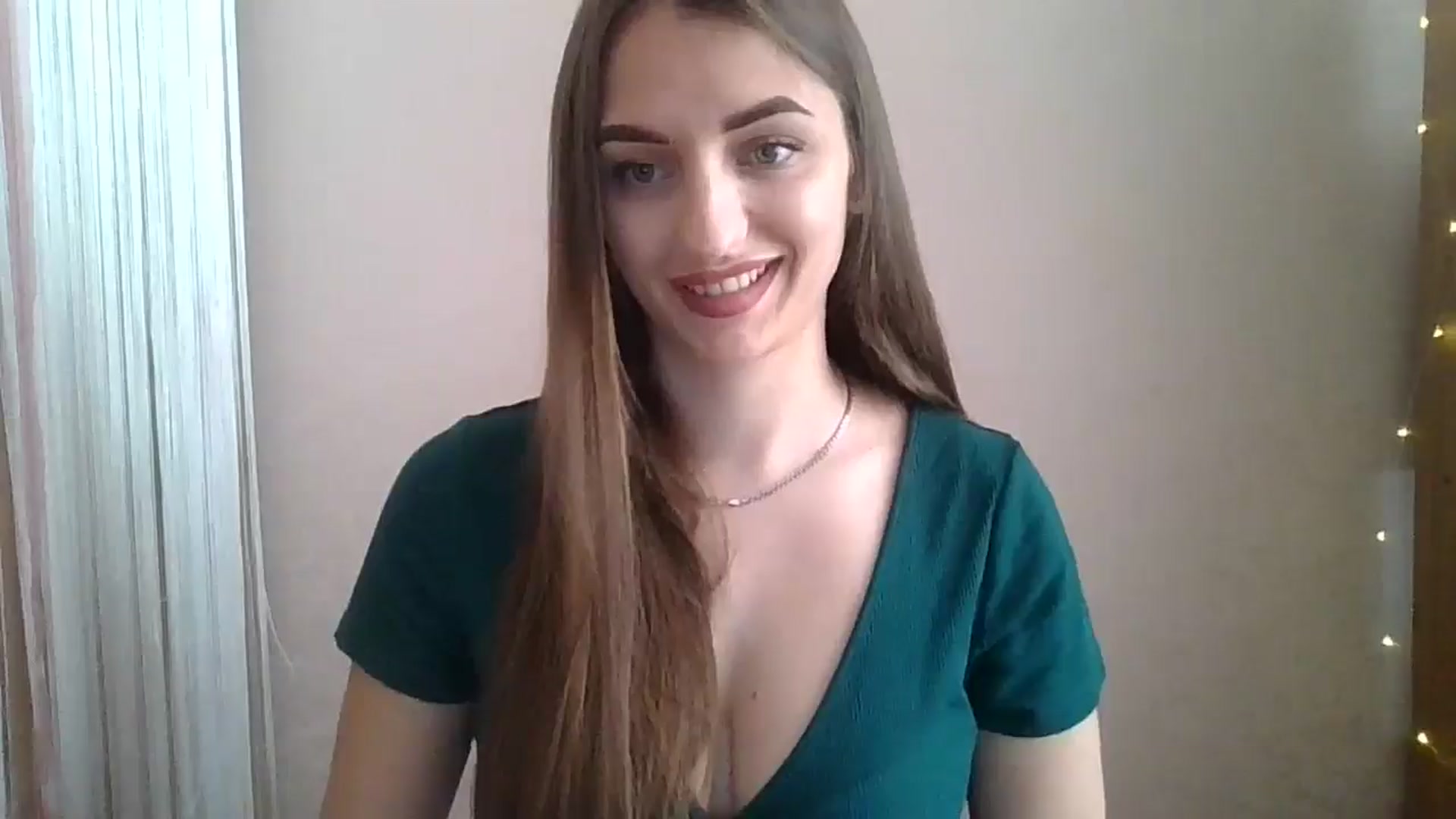 Gallery image thumbnail from SarahMills's myfreecams stream on, 08/14/2025, 10:01 image 19 of 20