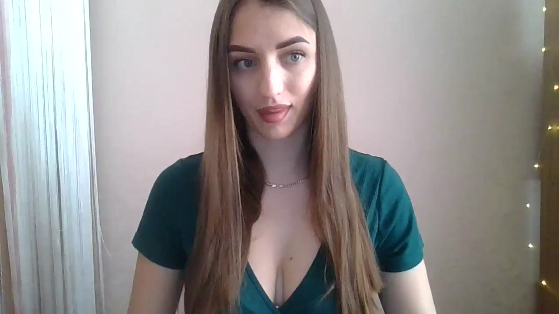 Gallery image thumbnail from SarahMills's myfreecams stream on, 08/14/2025, 10:01 image 11 of 20
