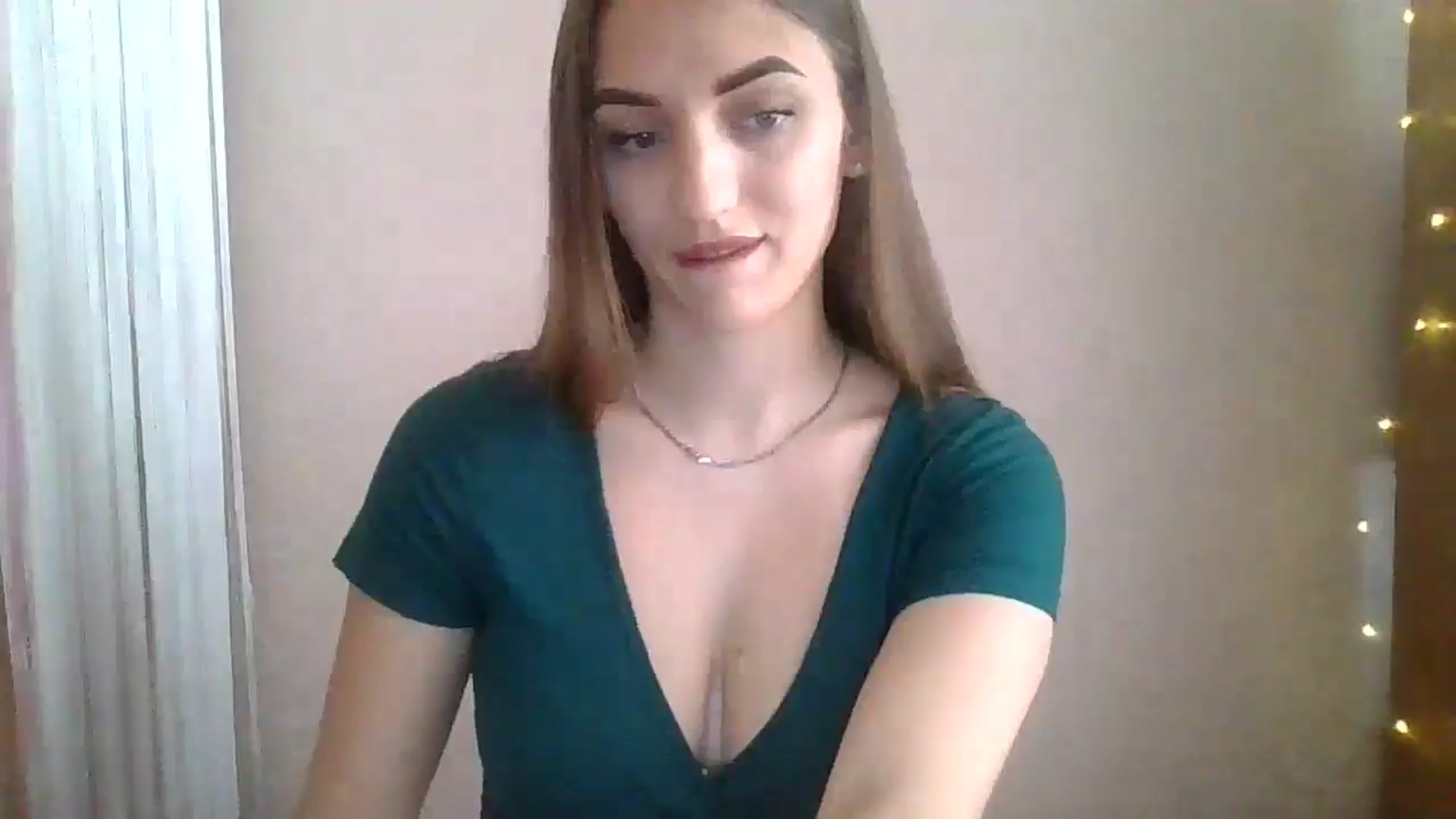 Gallery image thumbnail from SarahMills's myfreecams stream on, 08/14/2025, 10:01 image 5 of 20