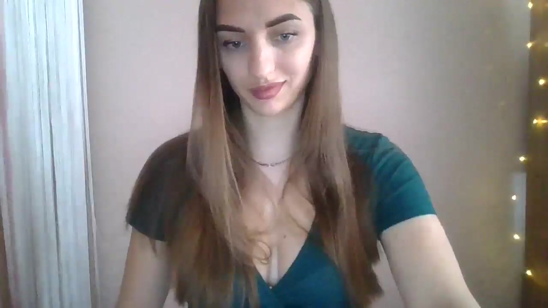 Gallery image thumbnail from SarahMills's myfreecams stream on, 08/14/2025, 10:01 image 7 of 20