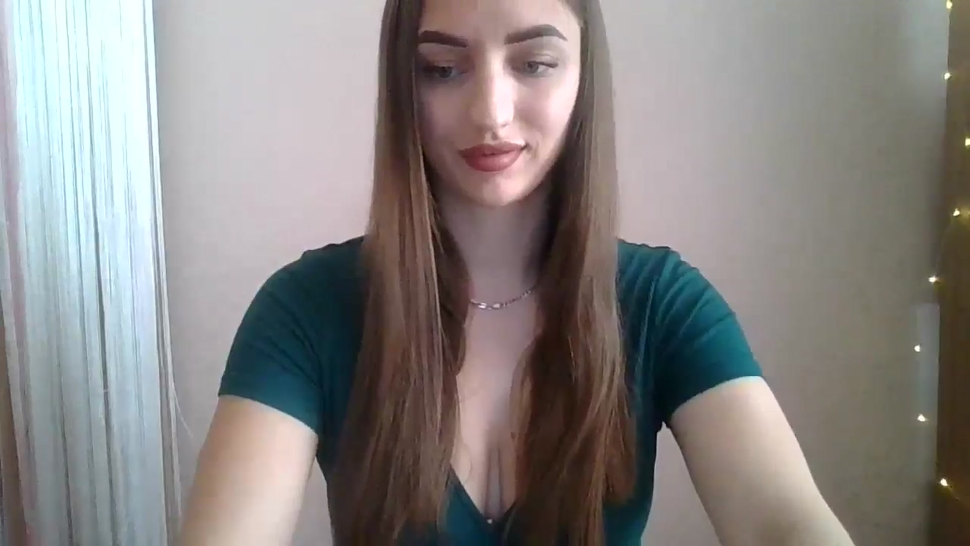 Gallery image thumbnail from SarahMills's myfreecams stream on, 08/14/2025, 10:01 image 12 of 20