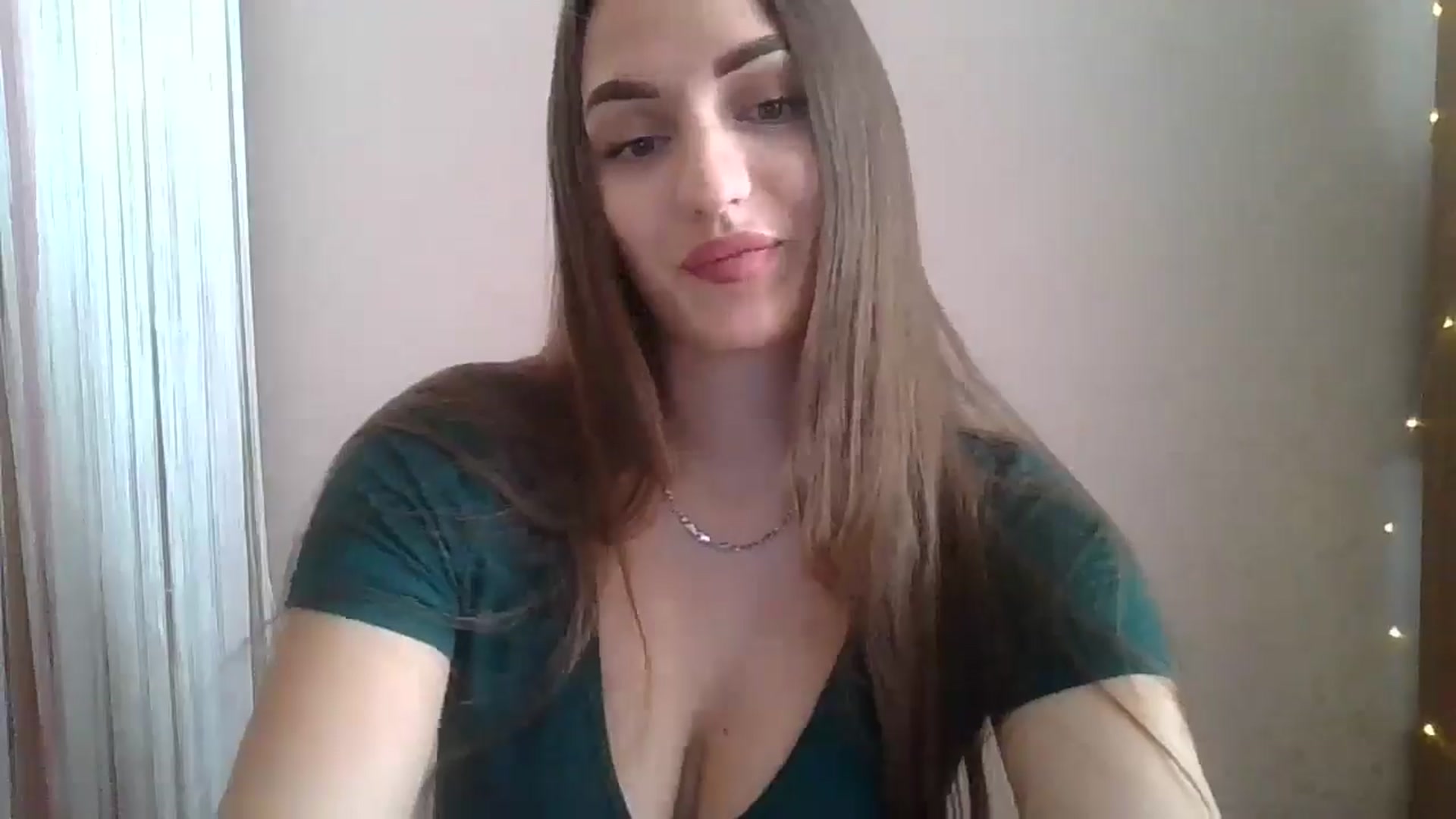 Gallery image thumbnail from SarahMills's myfreecams stream on, 08/14/2025, 11:28 image 8 of 20