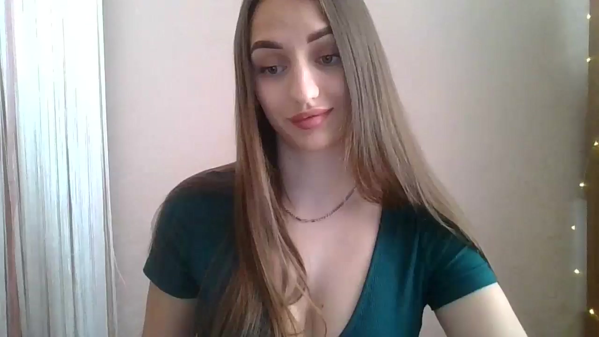 Gallery image thumbnail from SarahMills's myfreecams stream on, 08/14/2025, 11:28 image 15 of 20