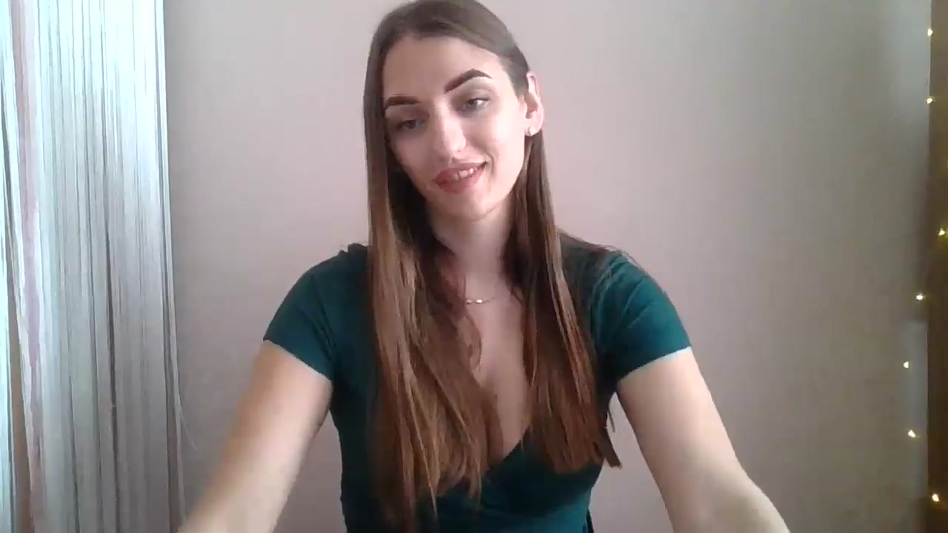 Gallery image thumbnail from SarahMills's myfreecams stream on, 08/14/2025, 11:28 image 12 of 20