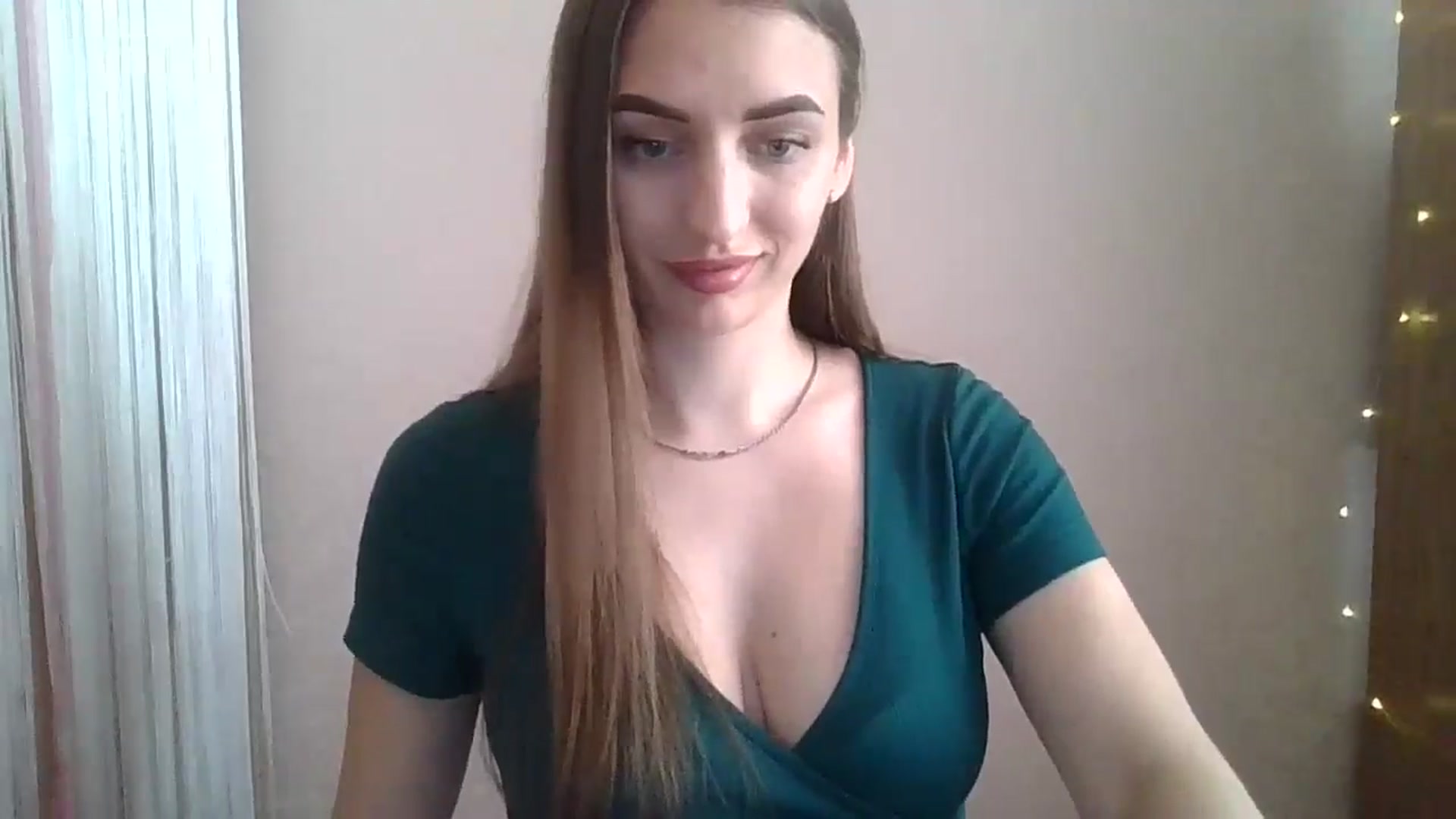 Gallery image thumbnail from SarahMills's myfreecams stream on, 08/14/2025, 12:11 image 10 of 20