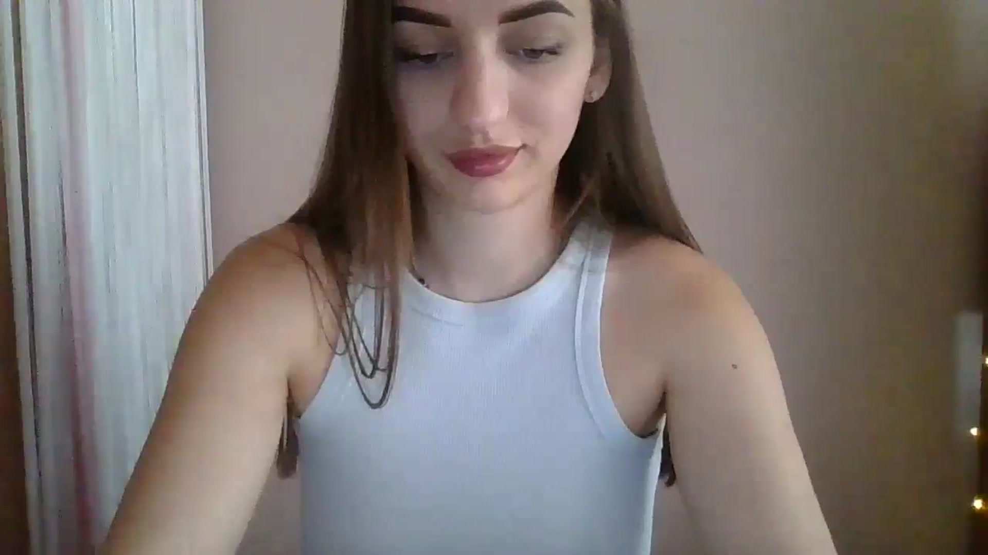 Gallery image thumbnail from SarahMills's myfreecams stream on, 08/15/2025, 09:28 image 15 of 20