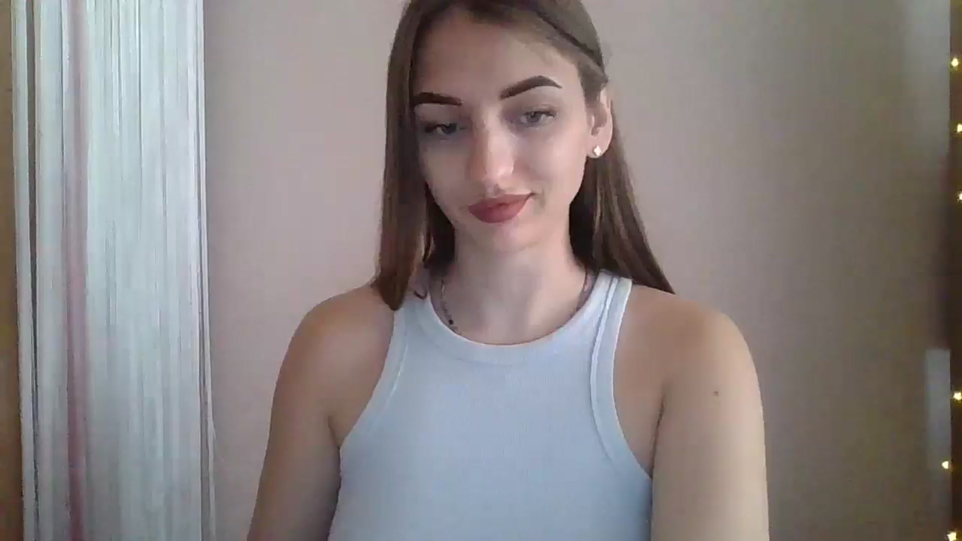 Gallery image thumbnail from SarahMills's myfreecams stream on, 08/15/2025, 09:28 image 11 of 20