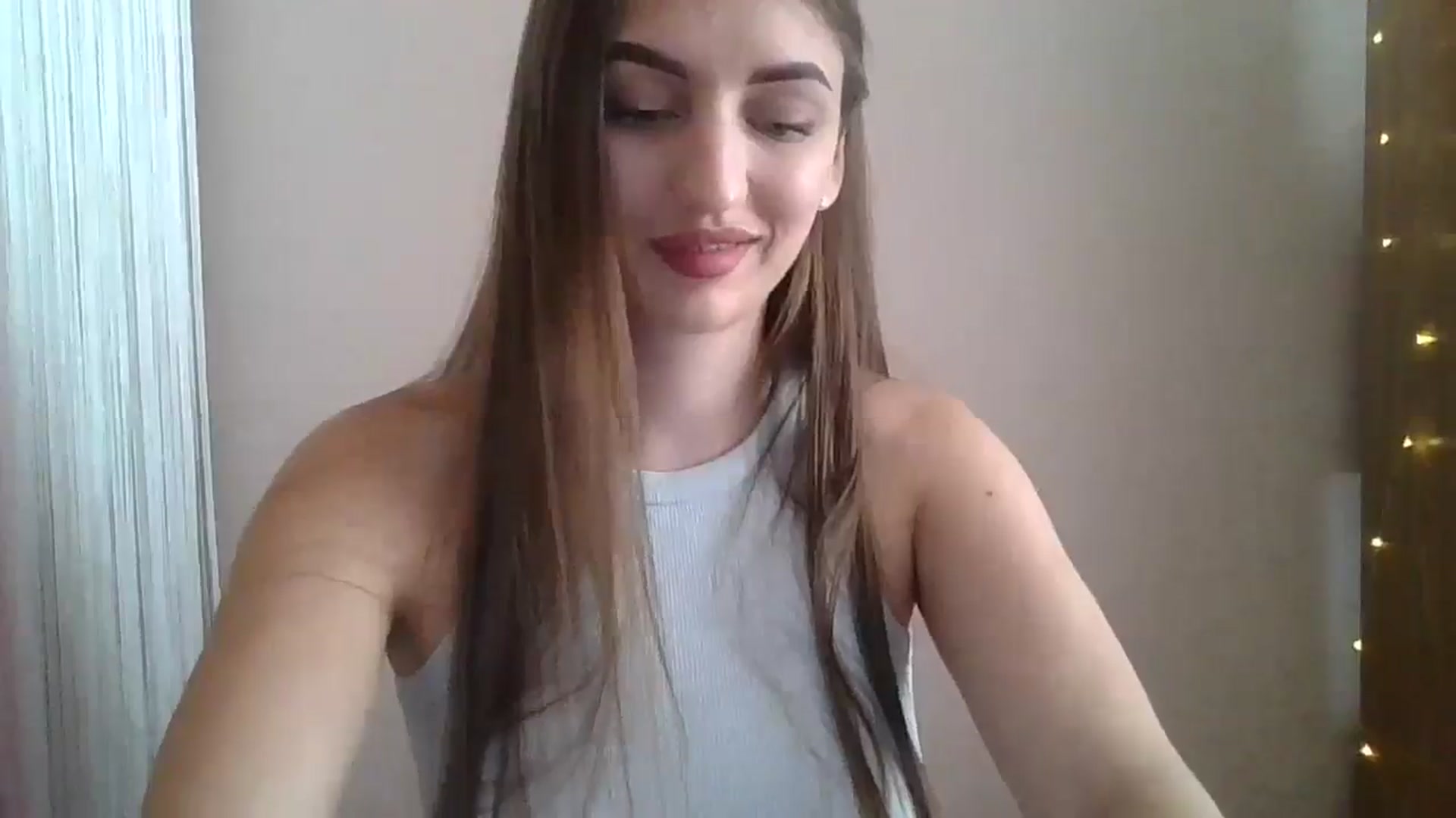Gallery image thumbnail from SarahMills's myfreecams stream on, 08/15/2025, 12:00 image 20 of 20
