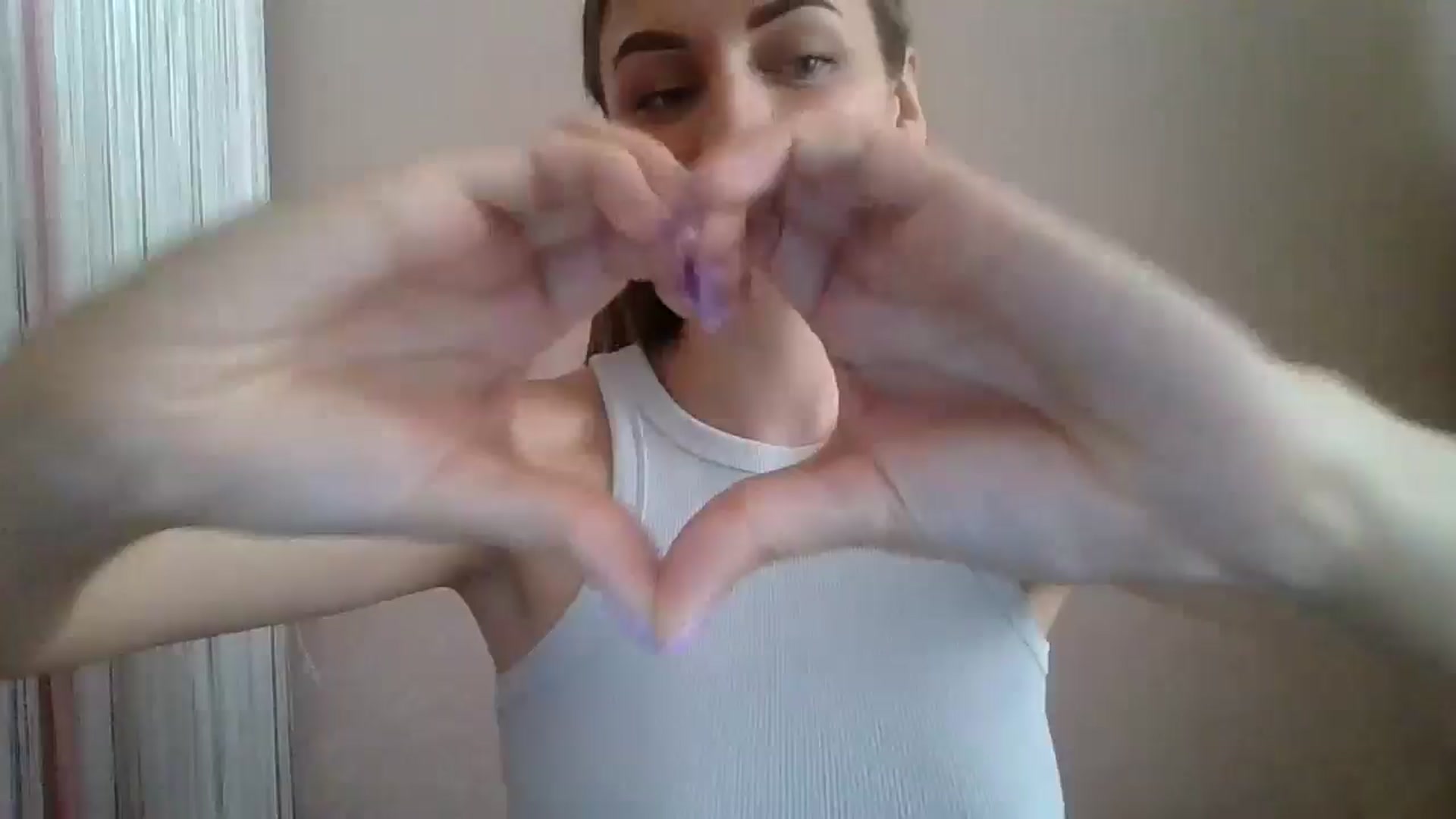 Gallery image thumbnail from SarahMills's myfreecams stream on, 08/15/2025, 13:13 image 1 of 20