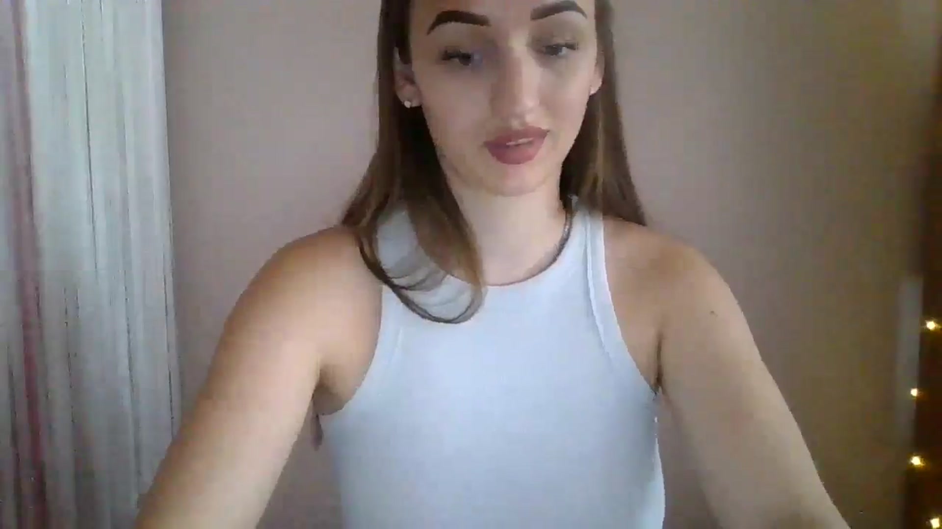 Gallery image thumbnail from SarahMills's myfreecams stream on, 08/15/2025, 13:13 image 13 of 20
