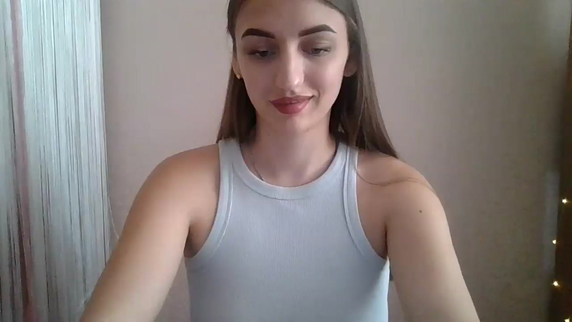 Gallery image thumbnail from SarahMills's myfreecams stream on, 08/15/2025, 13:13 image 3 of 20