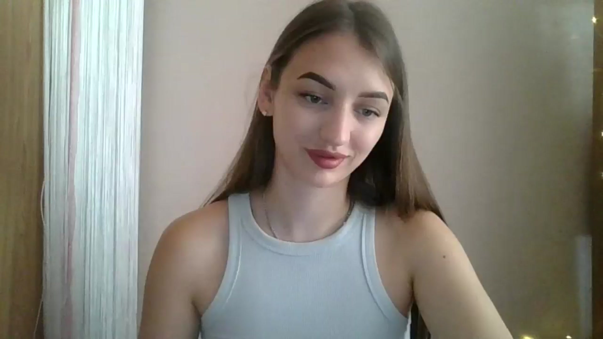 Gallery image thumbnail from SarahMills's myfreecams stream on, 08/17/2025, 08:31 image 4 of 20