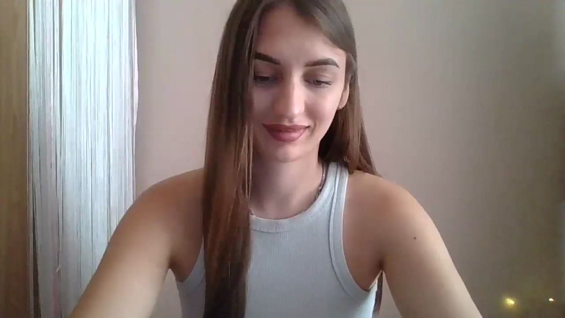 Gallery image thumbnail from SarahMills's myfreecams stream on, 08/17/2025, 11:06 image 19 of 20