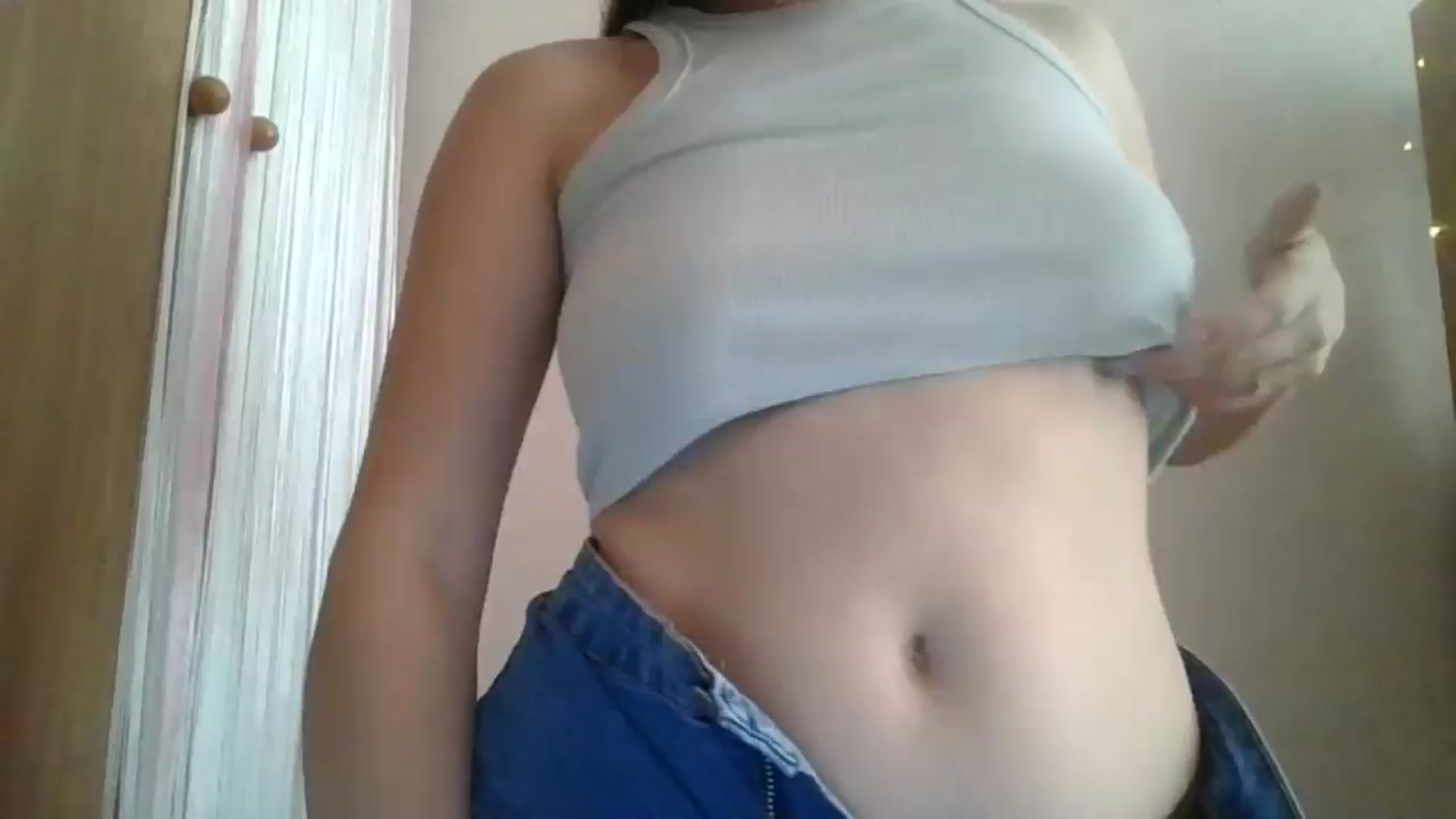 Gallery image thumbnail from SarahMills's myfreecams stream on, 08/17/2025, 12:15 image 3 of 20