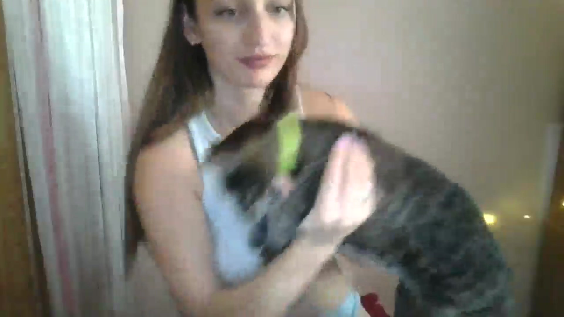 Gallery image thumbnail from SarahMills's myfreecams stream on, 08/17/2025, 13:56 image 15 of 20