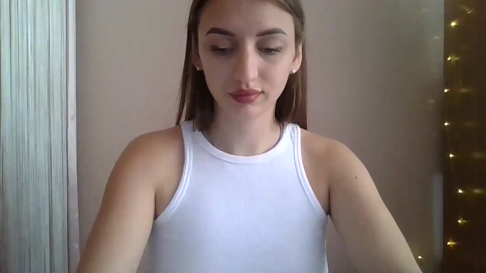 Gallery image thumbnail from SarahMills's myfreecams stream on, 08/21/2025, 09:30 image 1 of 20