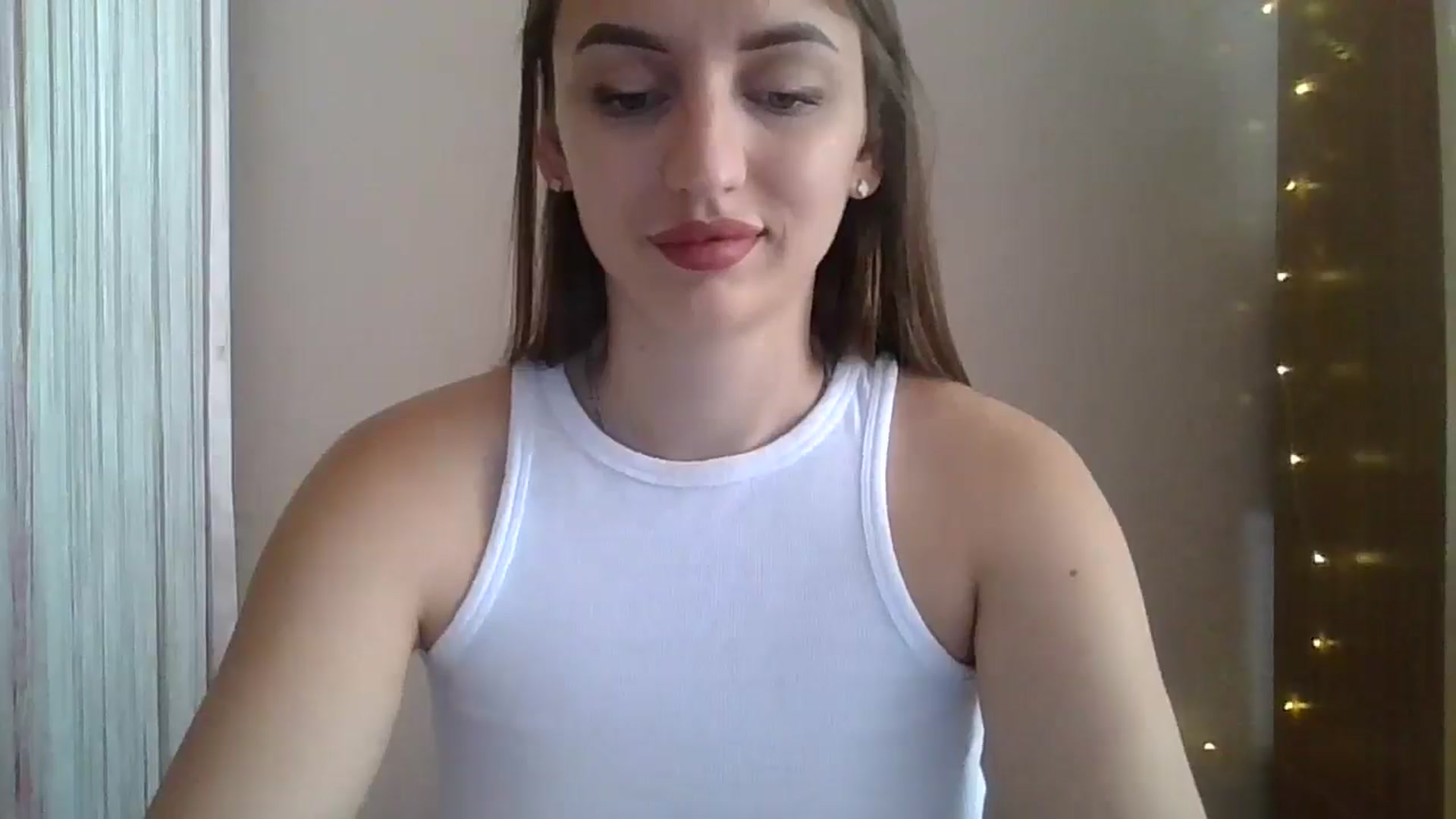 Gallery image thumbnail from SarahMills's myfreecams stream on, 08/21/2025, 09:30 image 5 of 20