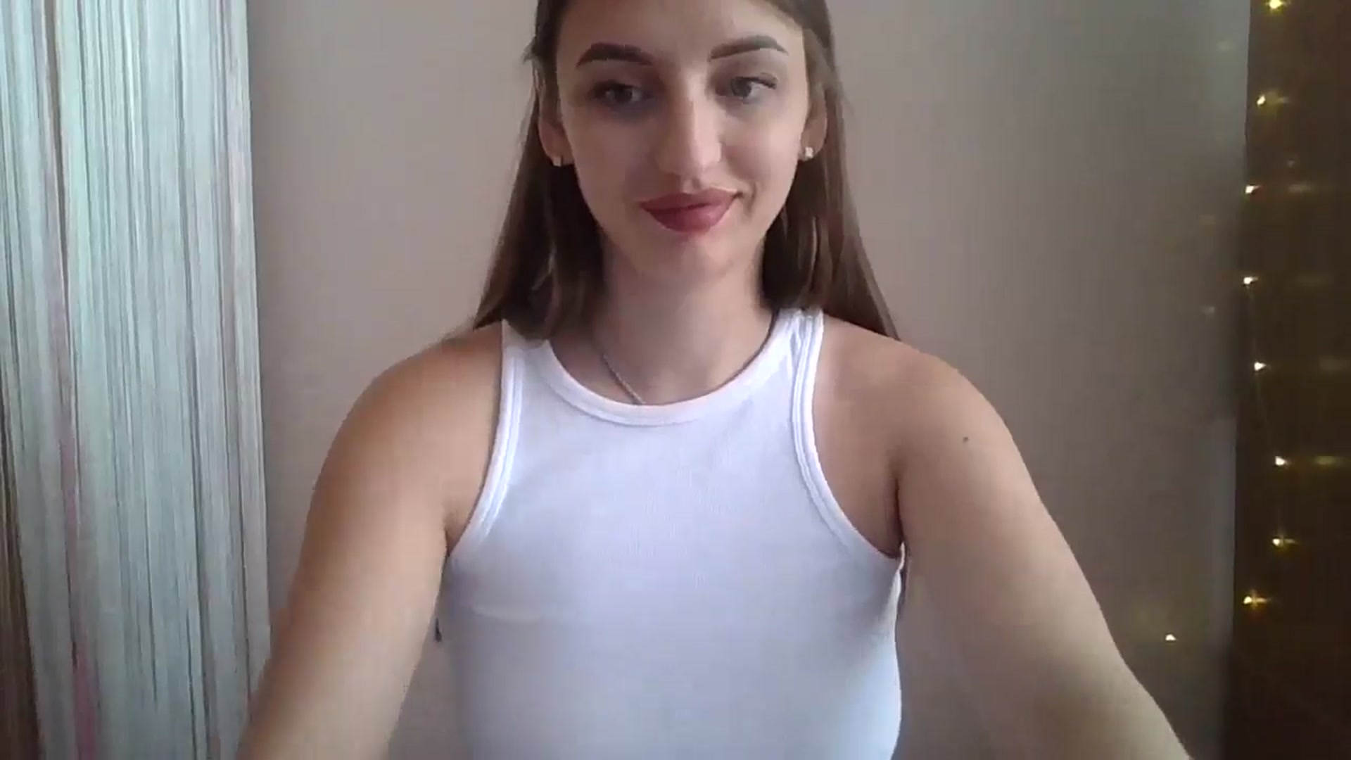 Gallery image thumbnail from SarahMills's myfreecams stream on, 08/21/2025, 12:11 image 14 of 20