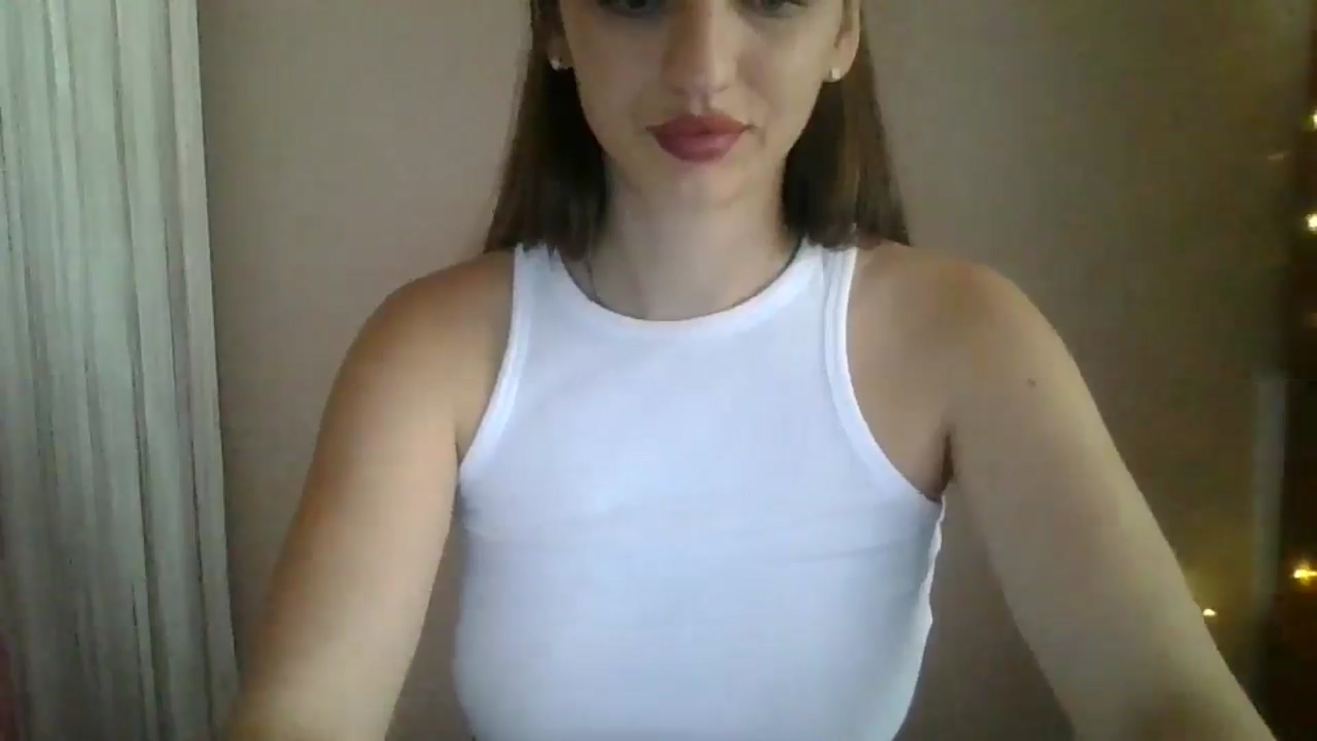 Gallery image thumbnail from SarahMills's myfreecams stream on, 08/21/2025, 14:10 image 7 of 20