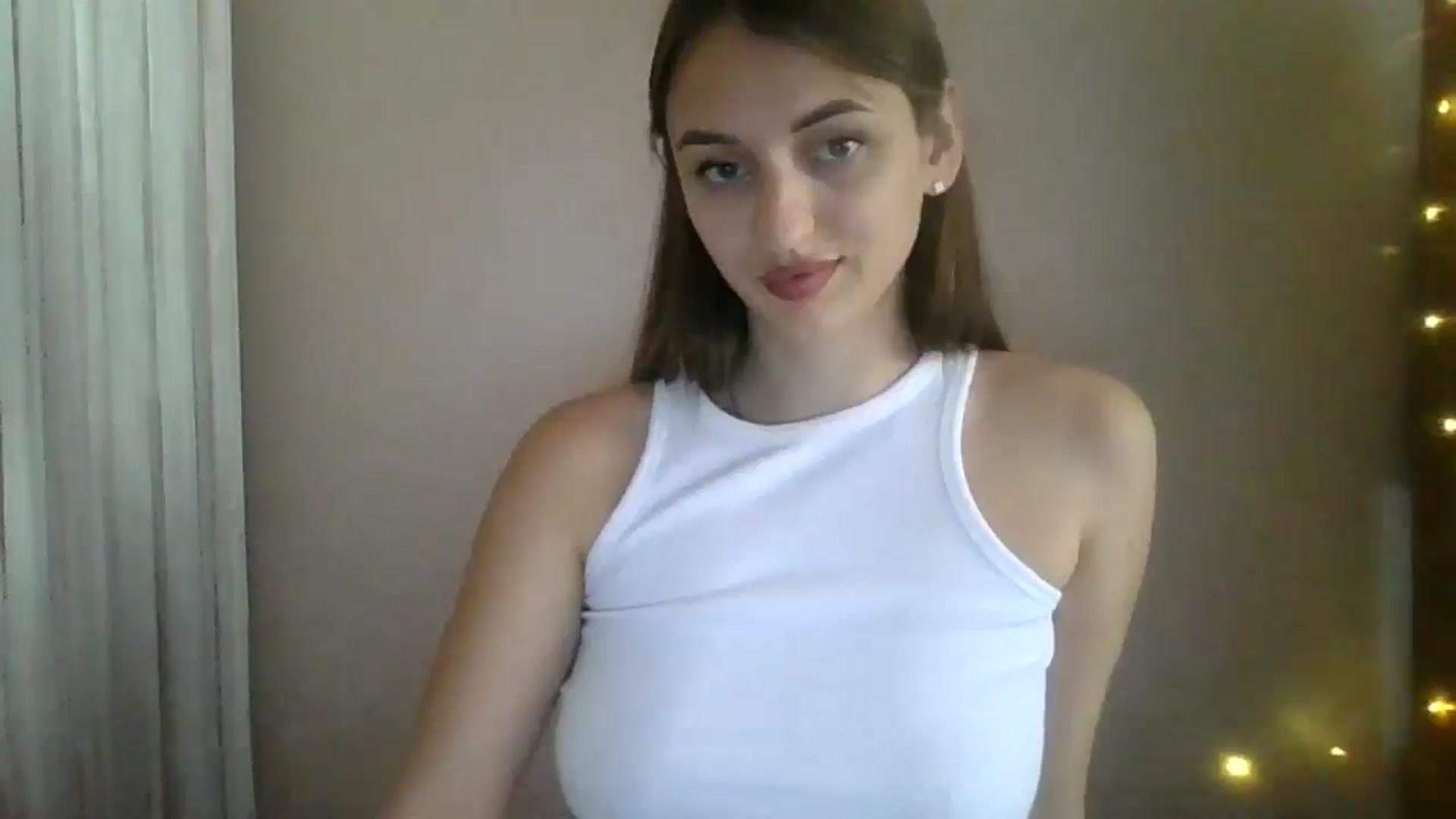 Gallery image thumbnail from SarahMills's myfreecams stream on, 08/21/2025, 14:10 image 11 of 20