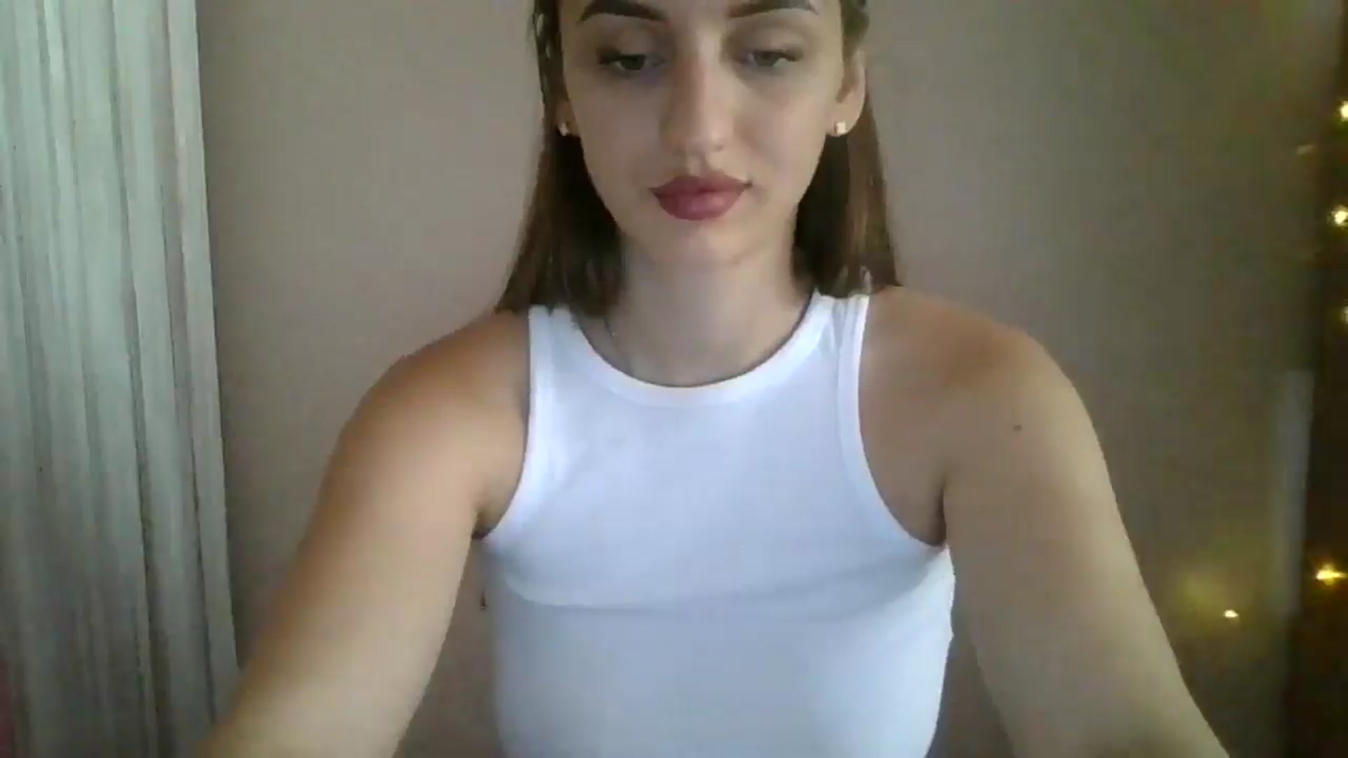 Gallery image thumbnail from SarahMills's myfreecams stream on, 08/21/2025, 14:10 image 4 of 20
