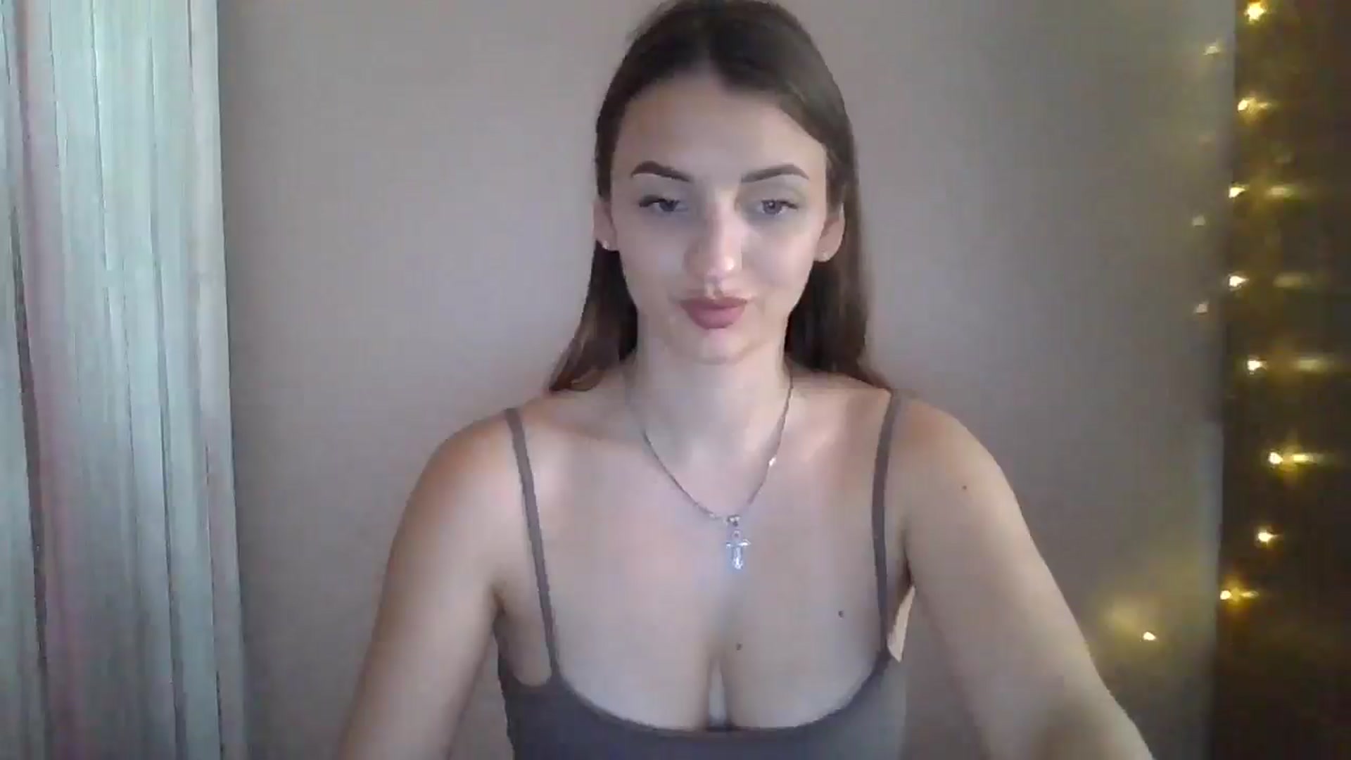 Gallery image thumbnail from SarahMills's myfreecams stream on, 08/22/2025, 14:10 image 17 of 20