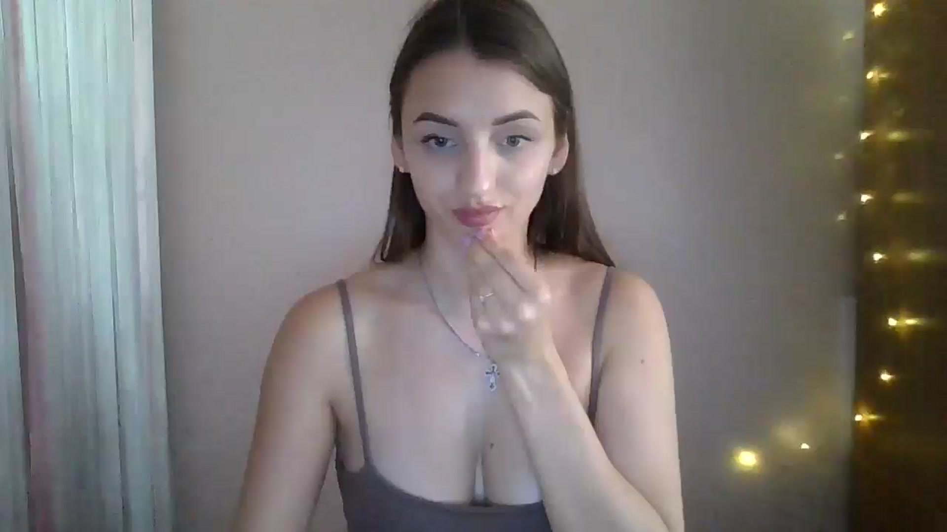 Gallery image thumbnail from SarahMills's myfreecams stream on, 08/22/2025, 14:10 image 15 of 20