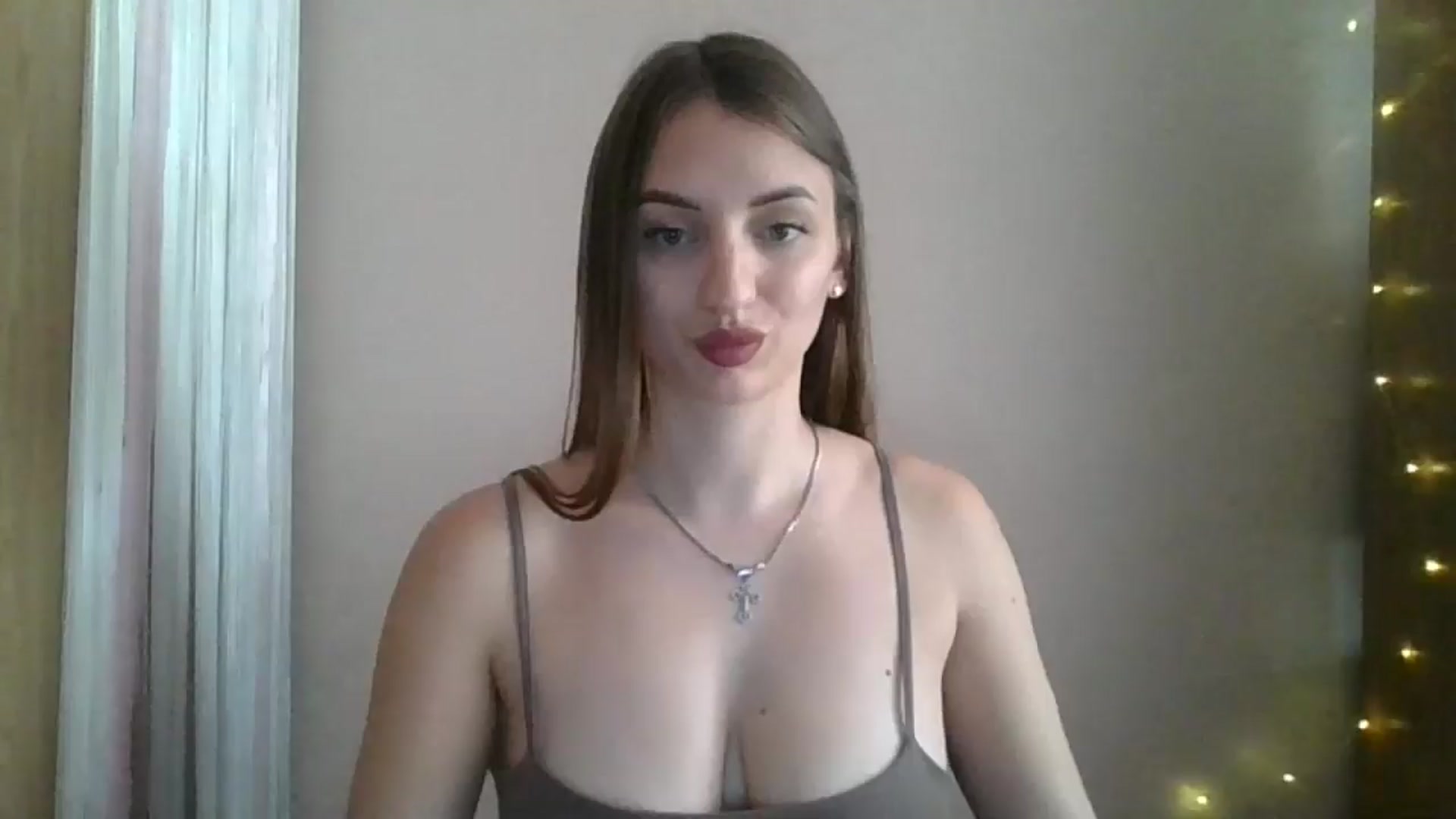Gallery image thumbnail from SarahMills's myfreecams stream on, 08/28/2025, 13:31 image 7 of 20