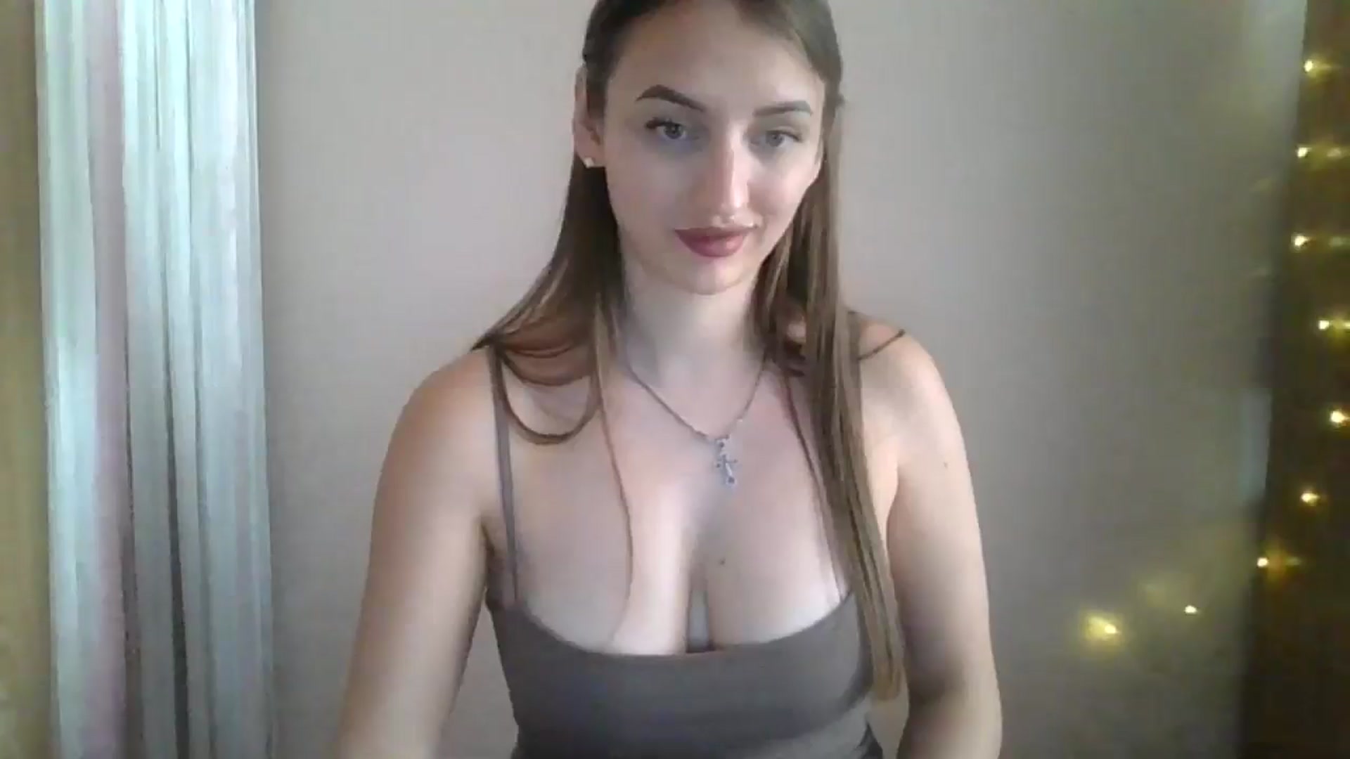 Gallery image thumbnail from SarahMills's myfreecams stream on, 08/28/2025, 13:31 image 15 of 20