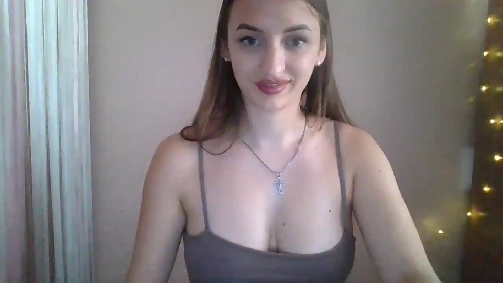 Gallery image thumbnail from SarahMills's myfreecams stream on, 08/29/2025, 14:00 image 16 of 20