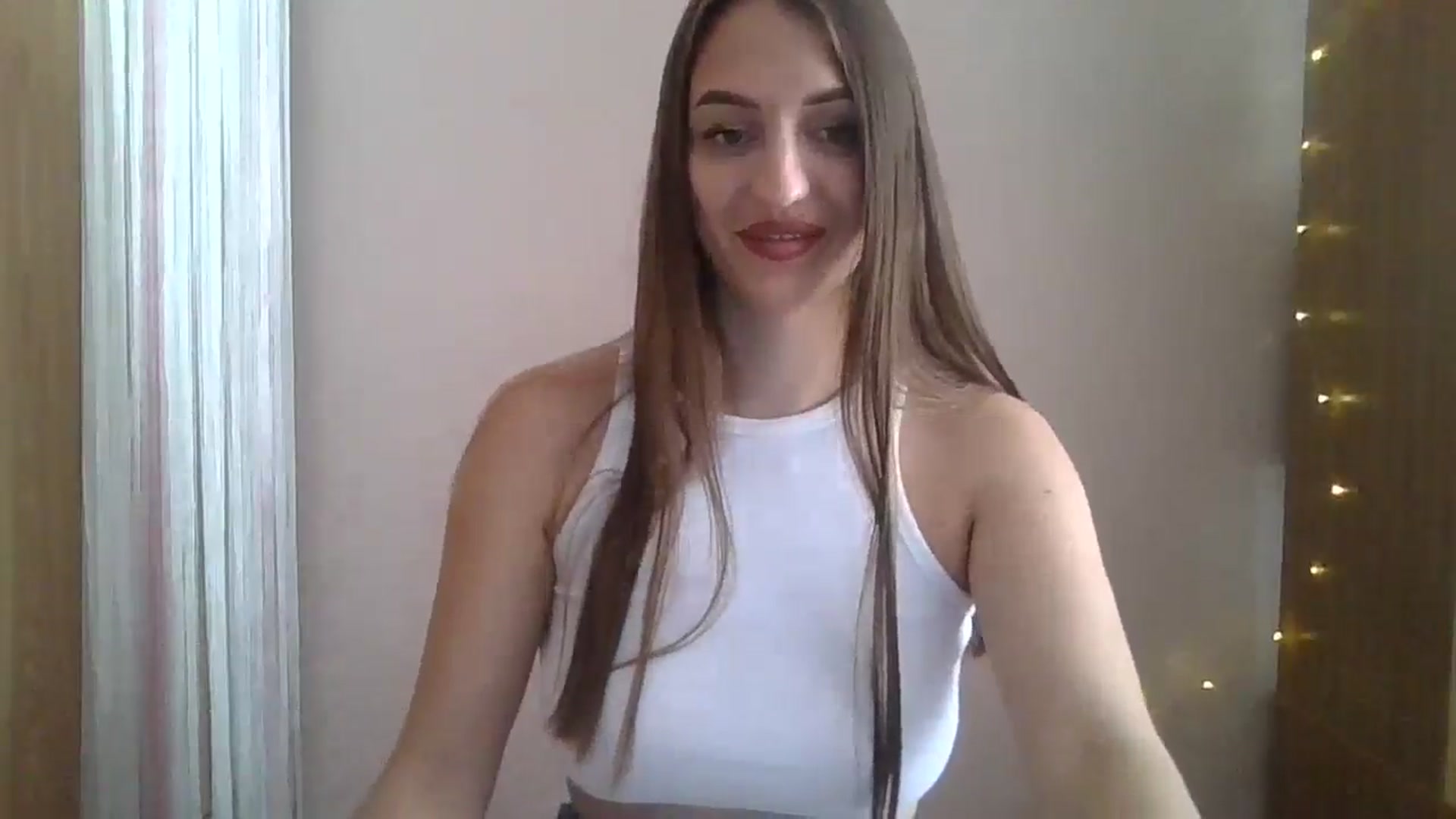 Gallery image thumbnail from SarahMills's myfreecams stream on, 08/30/2025, 11:21 image 2 of 20