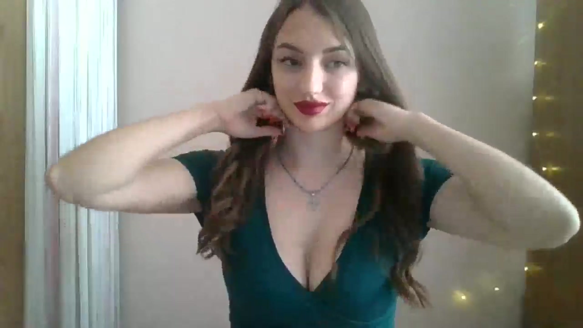 Gallery image thumbnail from SarahMills's myfreecams stream on, 08/31/2025, 10:42 image 10 of 20