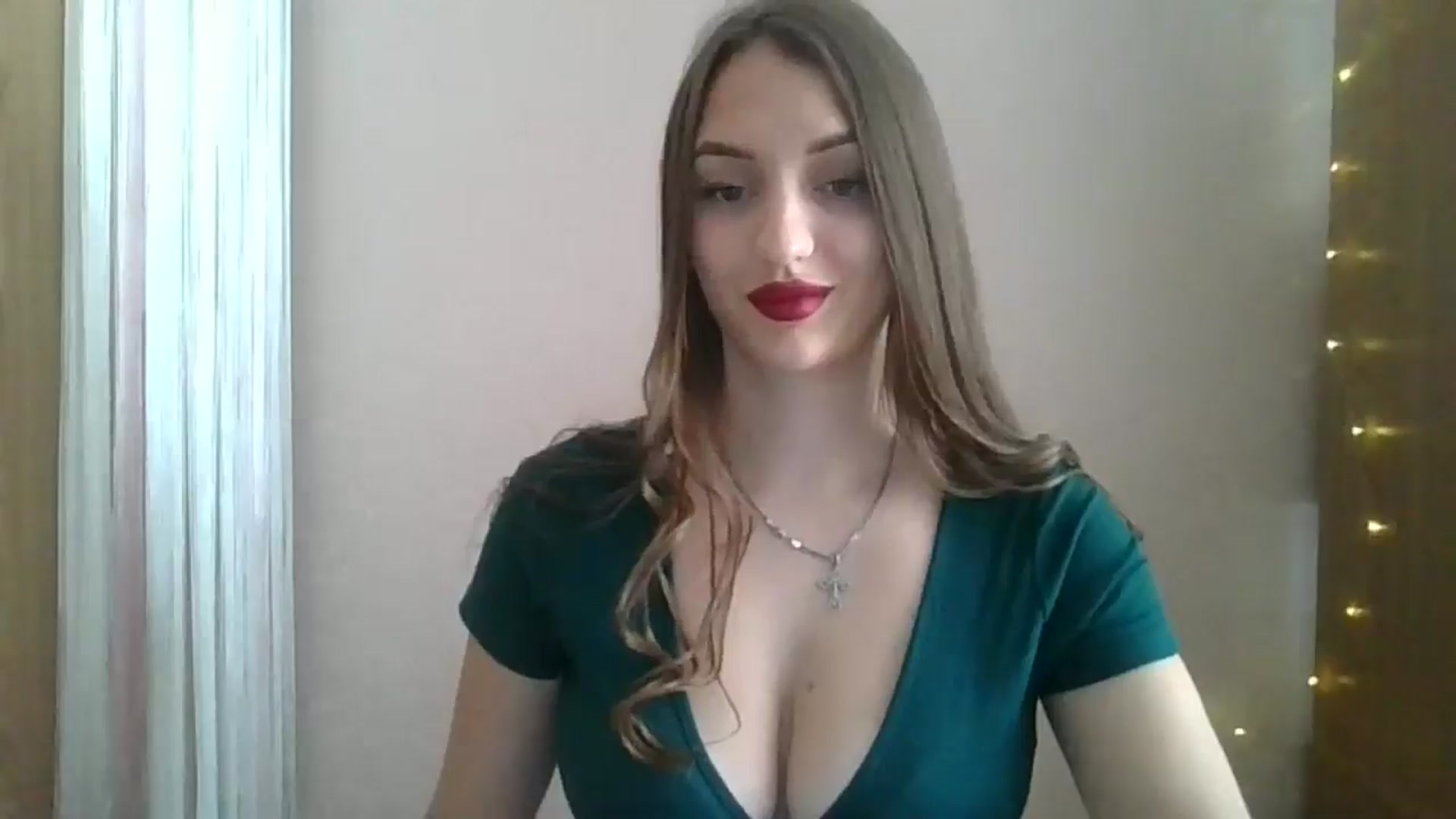 Gallery image thumbnail from SarahMills's myfreecams stream on, 08/31/2025, 11:09 image 6 of 20