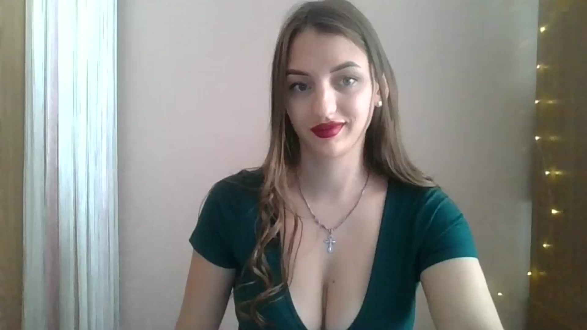 Gallery image thumbnail from SarahMills's myfreecams stream on, 08/31/2025, 11:09 image 12 of 20