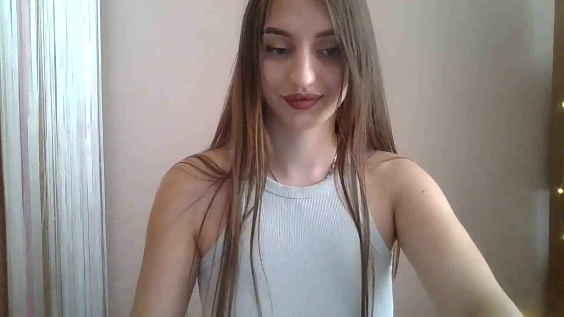 Gallery image thumbnail from SarahMills's myfreecams stream on, 09/03/2025, 11:07 image 2 of 20