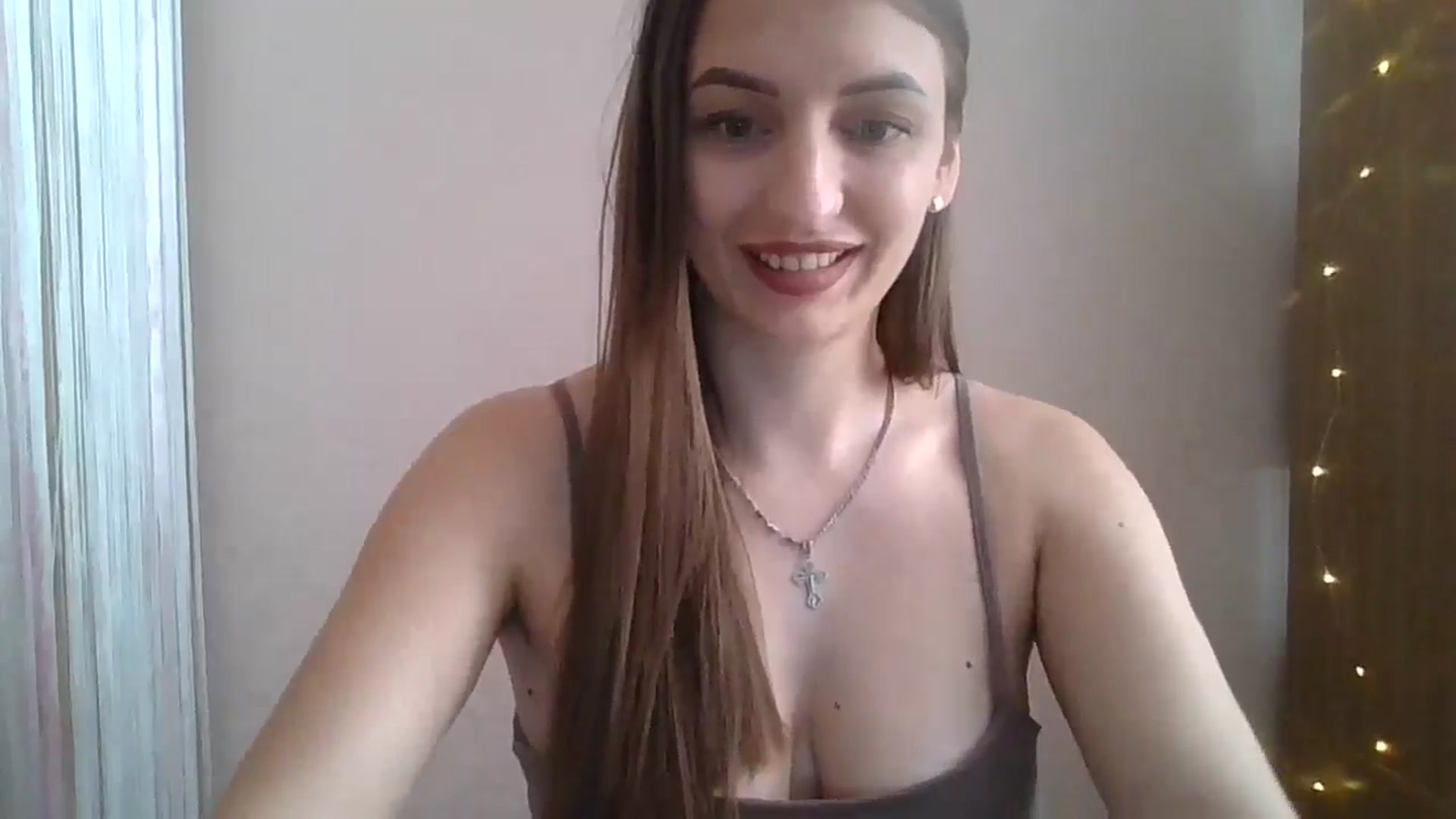 Gallery image thumbnail from SarahMills's myfreecams stream on, 09/04/2025, 11:56 image 12 of 20