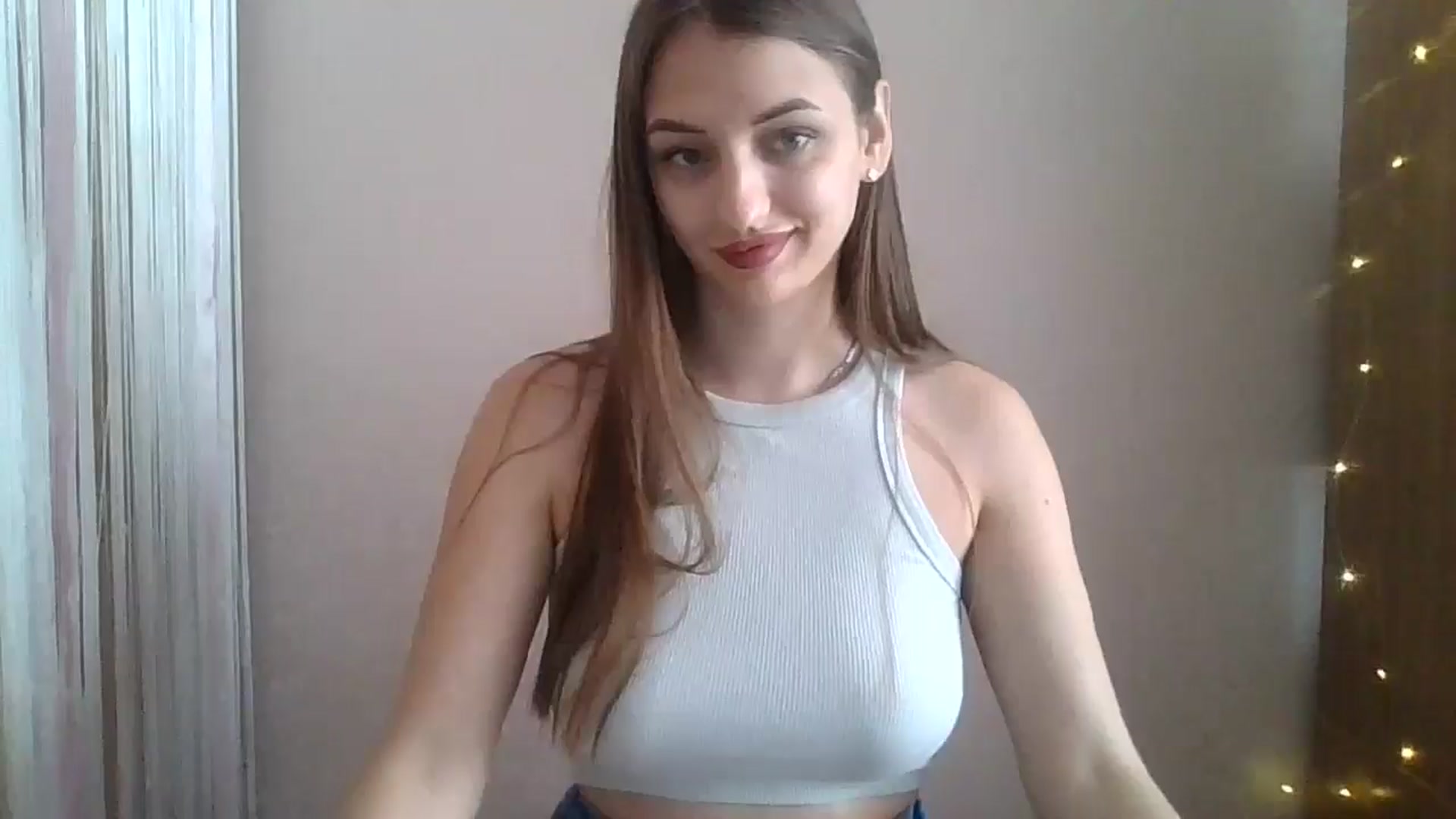 Gallery image thumbnail from SarahMills's myfreecams stream on, 09/05/2025, 10:16 image 5 of 20