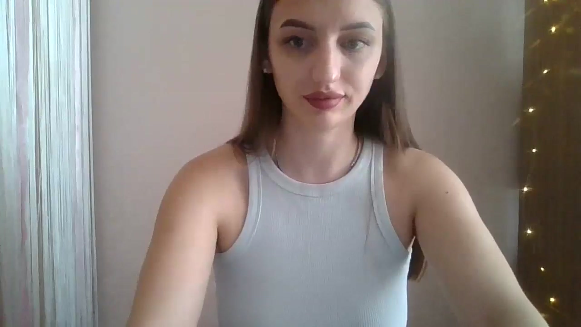 Gallery image thumbnail from SarahMills's myfreecams stream on, 09/05/2025, 12:19 image 3 of 20