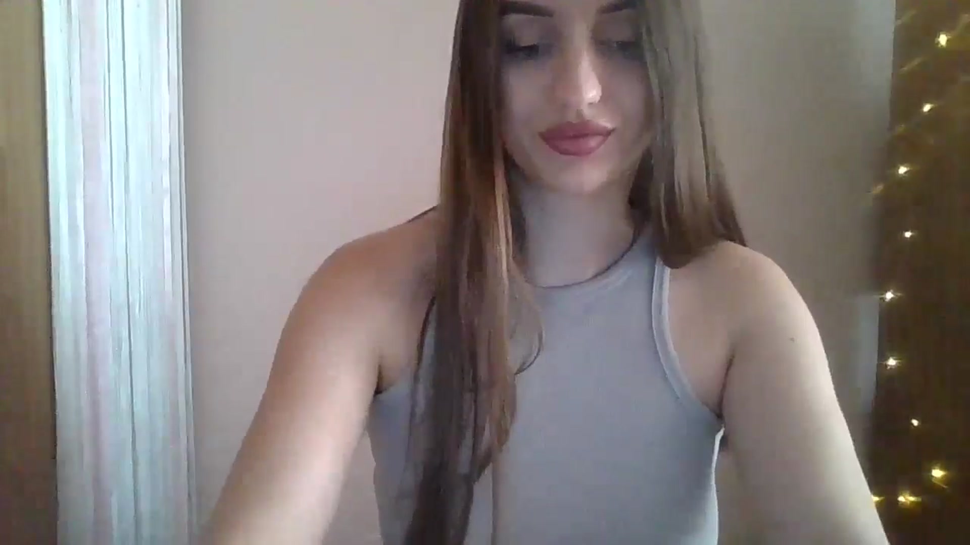Gallery image thumbnail from SarahMills's myfreecams stream on, 09/06/2025, 13:21 image 15 of 20