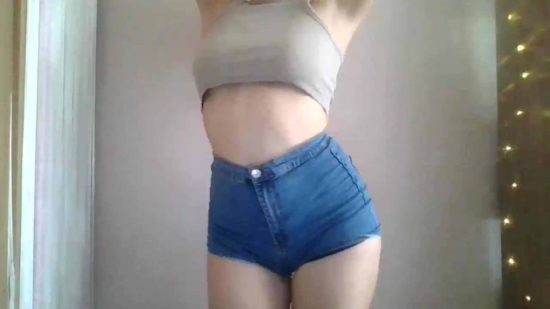 Gallery image thumbnail from SarahMills's myfreecams stream on, 09/07/2025, 14:16 image 5 of 20