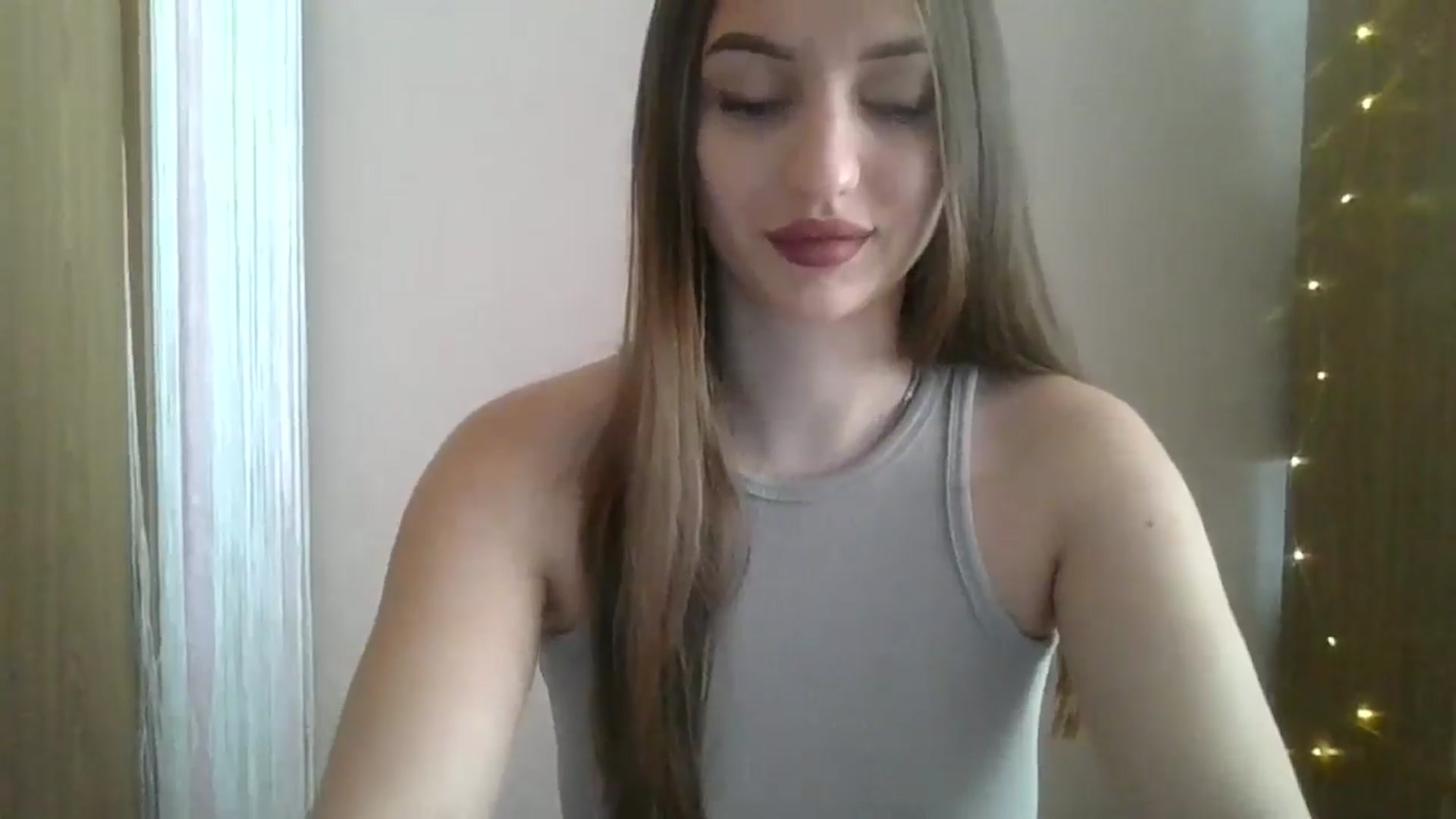 Gallery image thumbnail from SarahMills's myfreecams stream on, 09/08/2025, 08:45 image 9 of 20
